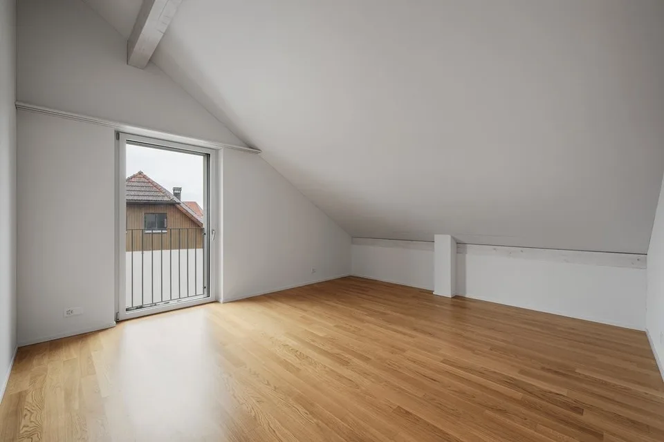 Bel appartement mansardé avec deux balcons