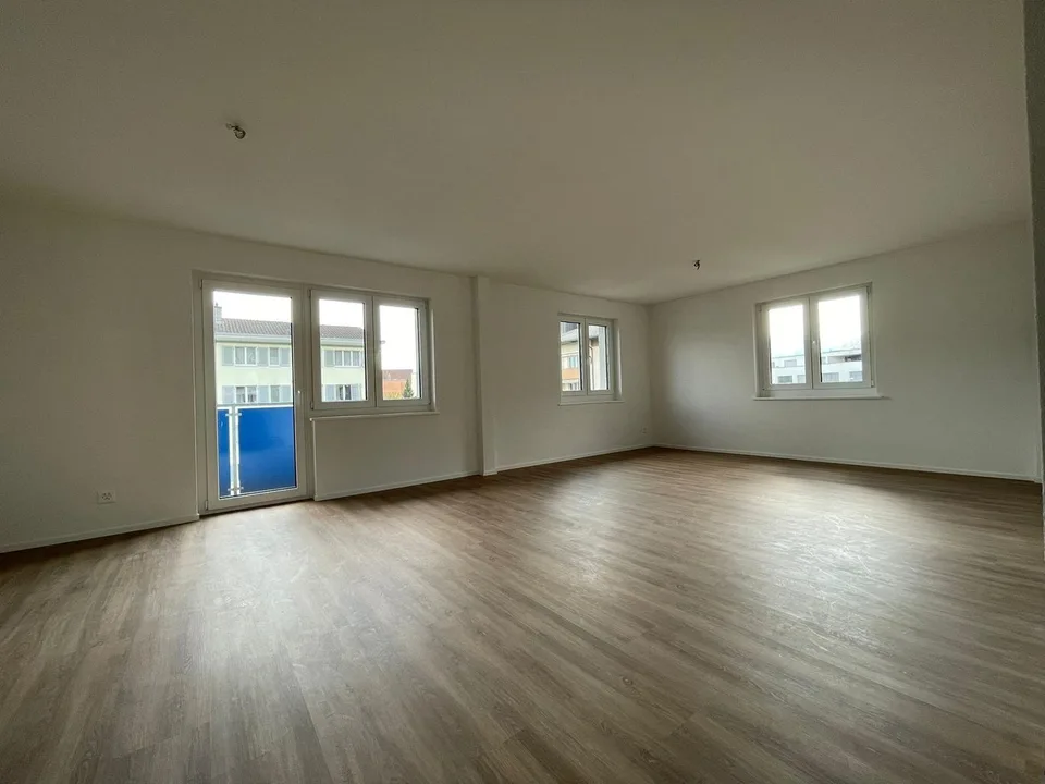 Charmante 4-Zimmer-Wohnung mit Balkon in ruhiger Lage – Foto 9 von 11