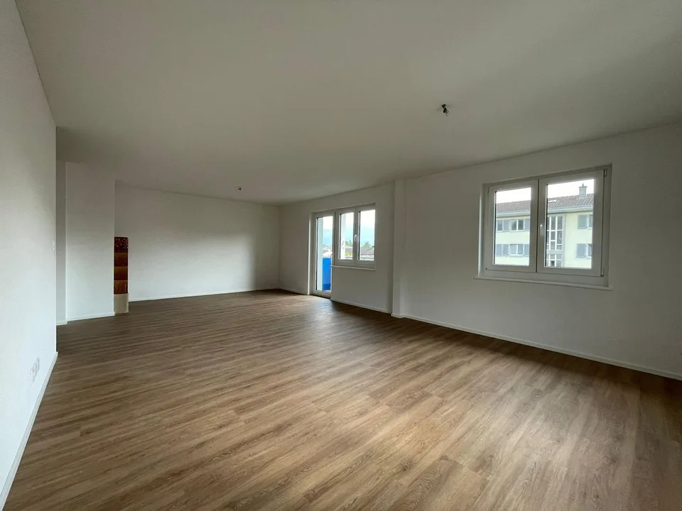 Charmante 4-Zimmer-Wohnung mit Balkon in ruhiger Lage – Foto 5 von 11