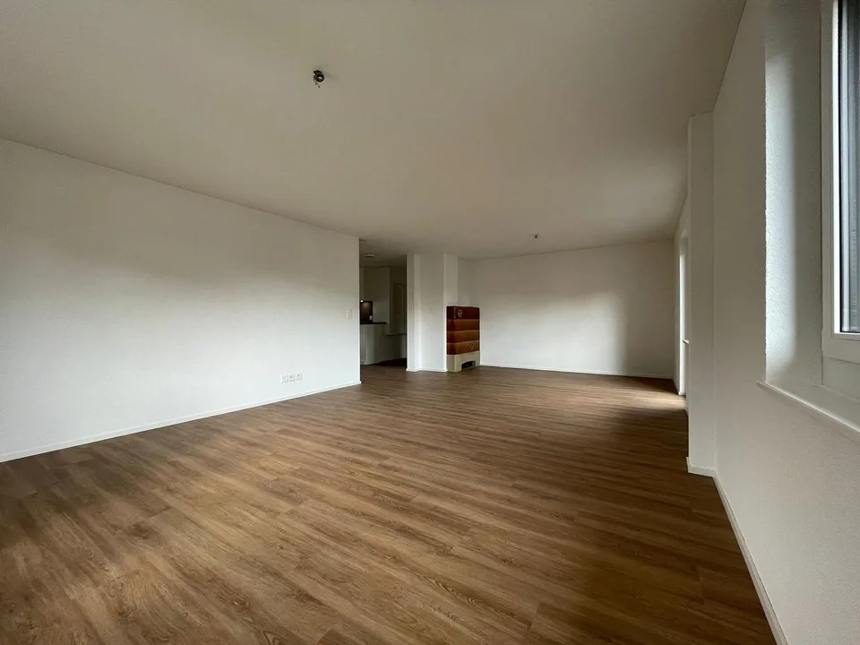 Charmante 4-Zimmer-Wohnung mit Balkon in ruhiger Lage – Foto 8 von 11