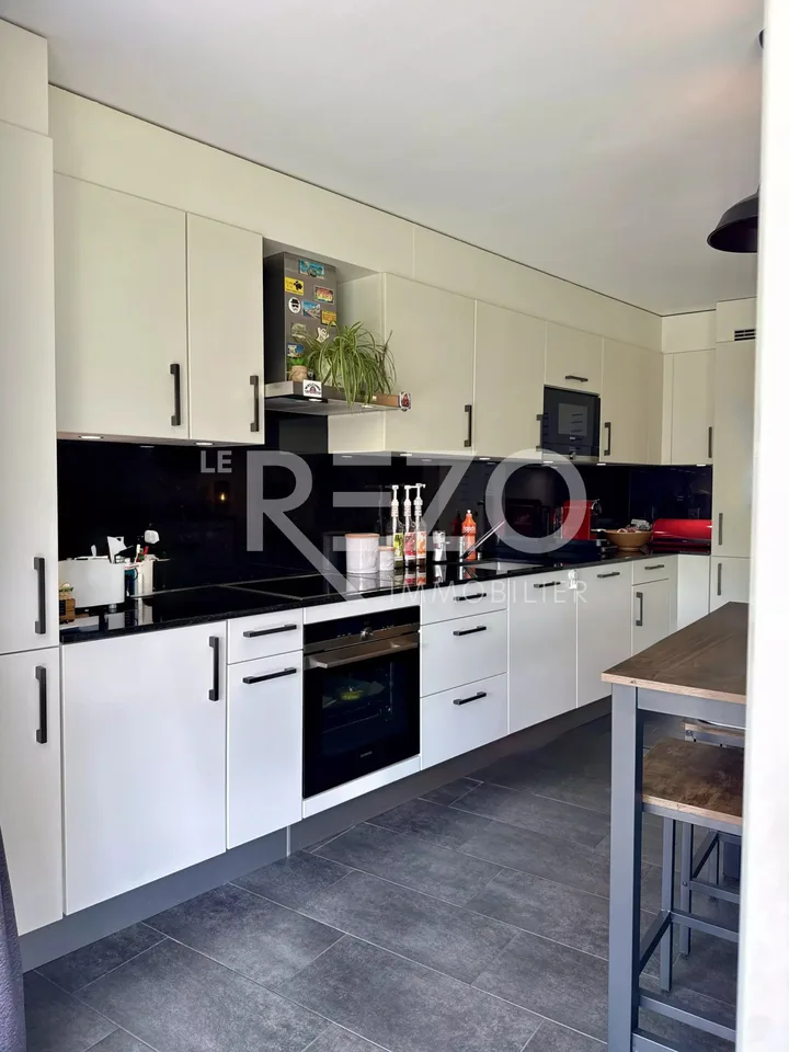 Confortable appartement de 3,5 pièces avec jardin. Vétroz, VS. – photo 4 sur 13