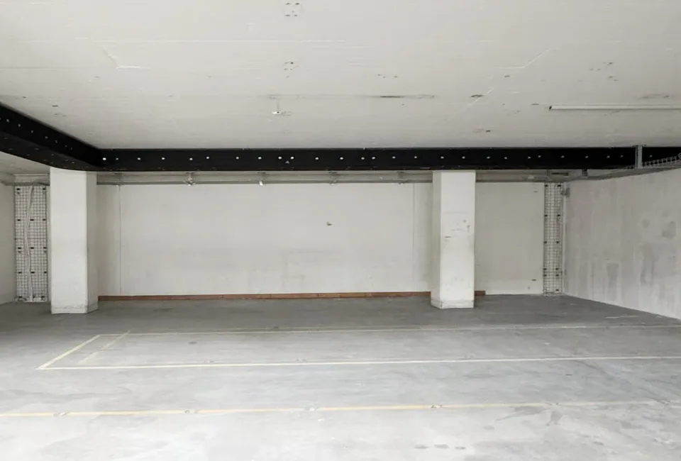 108m² - Vielseitige Gewerberäume an zentraler Lage in Unterseen – Foto 2 von 5