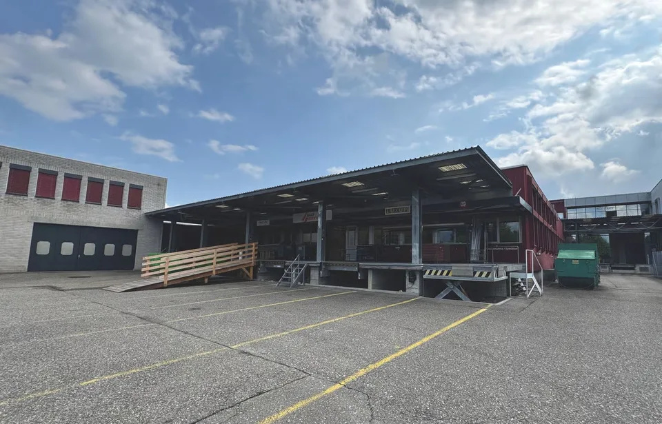 Affordable office space with 318 m² – ideal for SMEs or combination with storage – photo 14 of 15