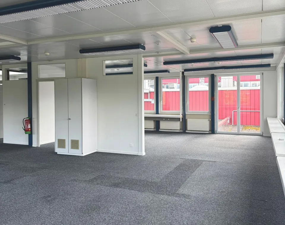 Affordable office space with 318 m² – ideal for SMEs or combination with storage – photo 5 of 15