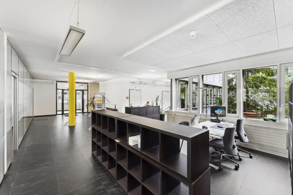 266m² - Modern office spaces in the heart of Zollikofen – photo 2 of 14