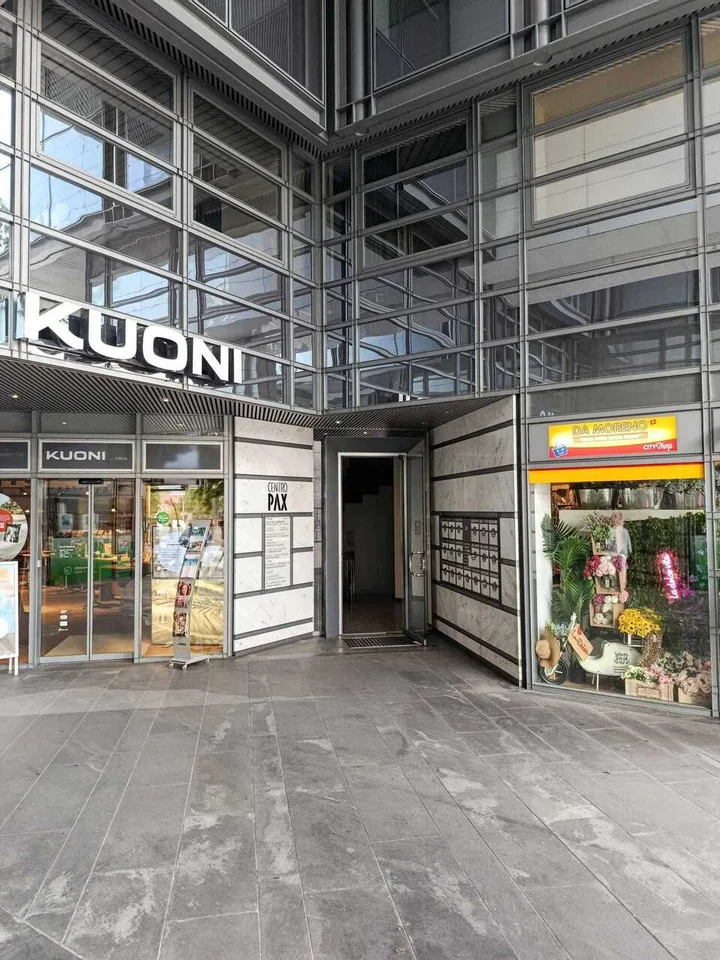 LOCARNO/MURALTO Spazio professionale di 73 m² fronte stazione – foto 3 di 13