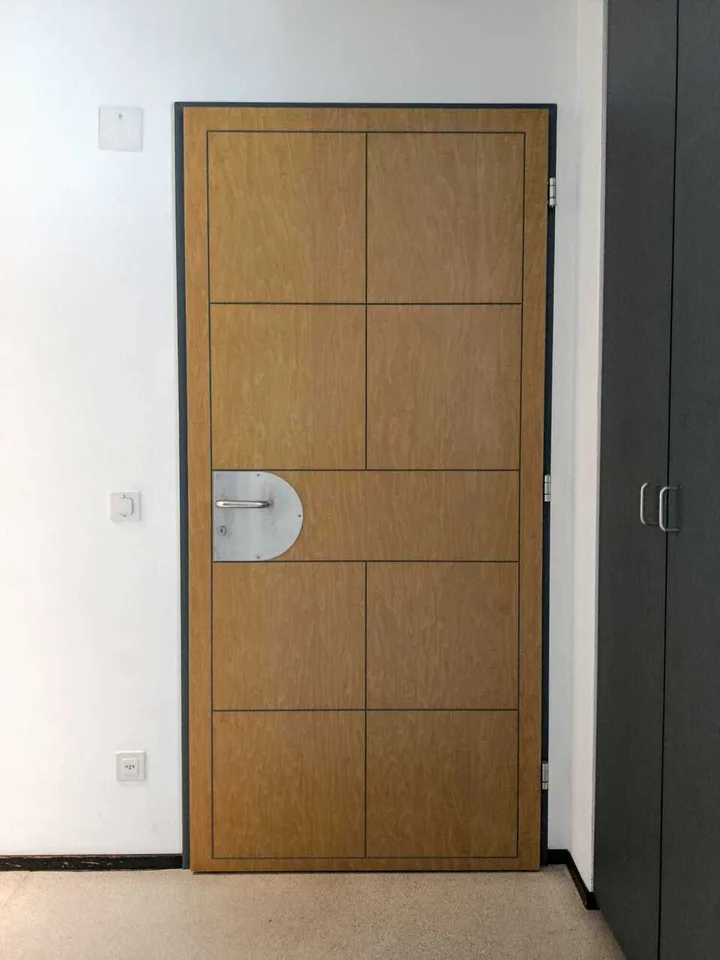 LOCARNO/MURALTO Spazio professionale di 73 m² fronte stazione – foto 13 di 13