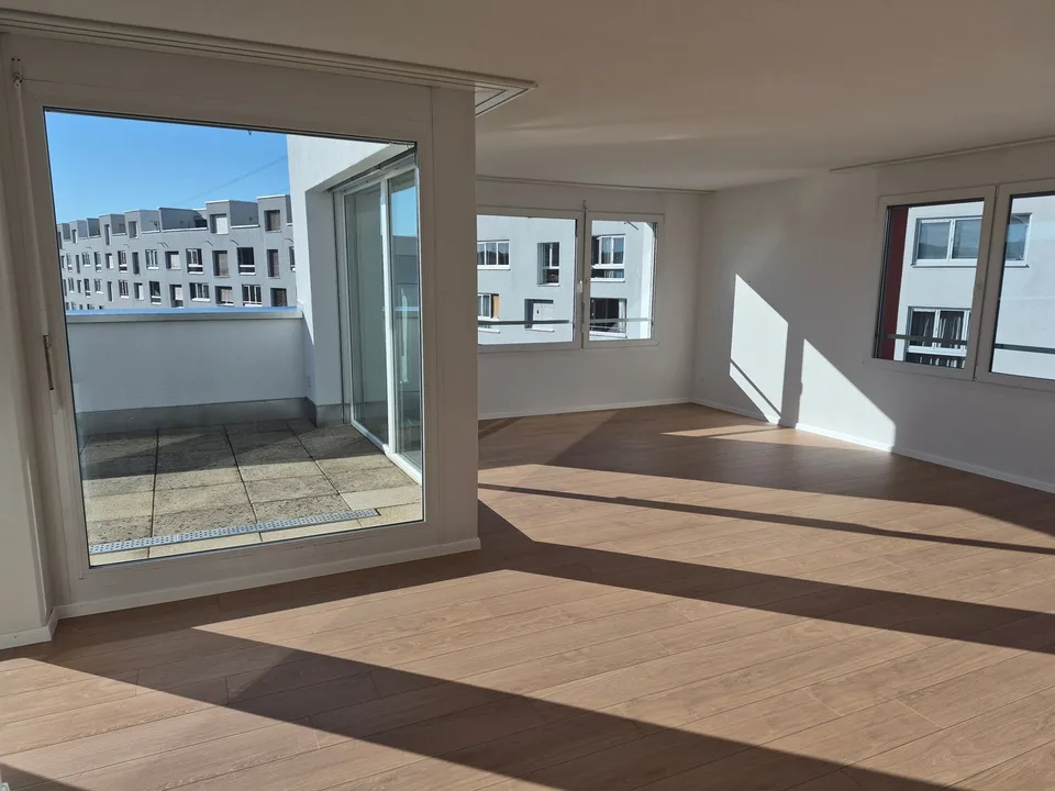 Schöne 2.5-Zimmer-Attikawohnung