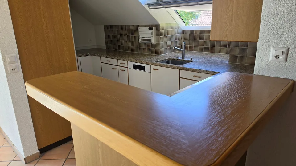 Charmante 5.5-Zimmer-Dachwohnung in Nürensdorf – Sofort verfügbar! – Foto 5 von 9