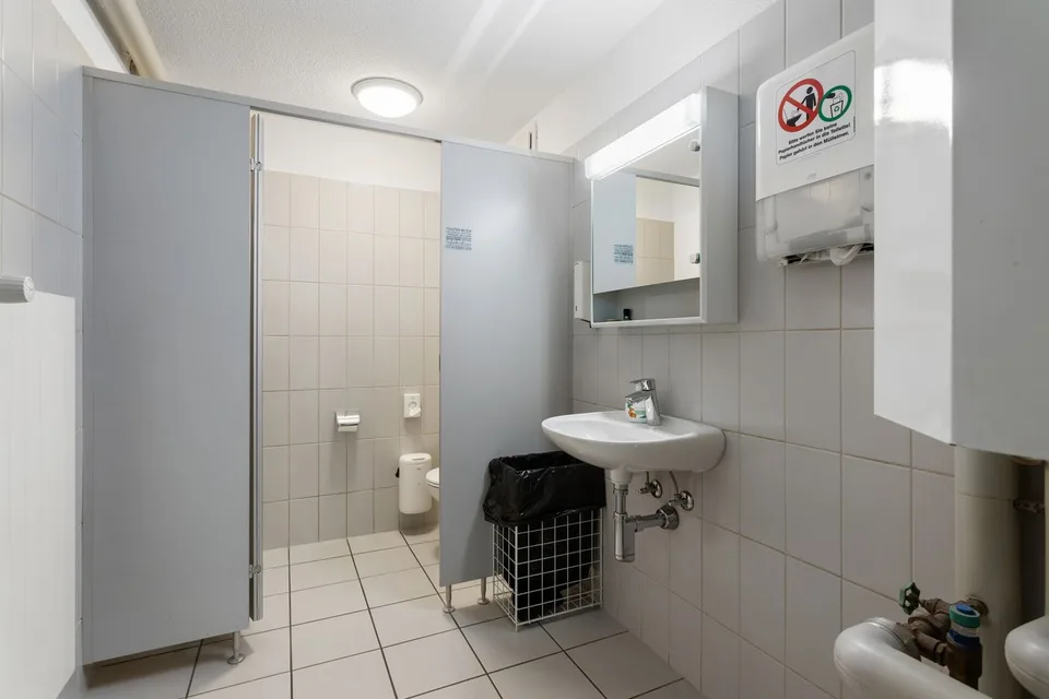 Spazi commerciali e di ufficio polivalenti con oltre 1.150 m² di spazio utilizzabile – foto 6 di 17