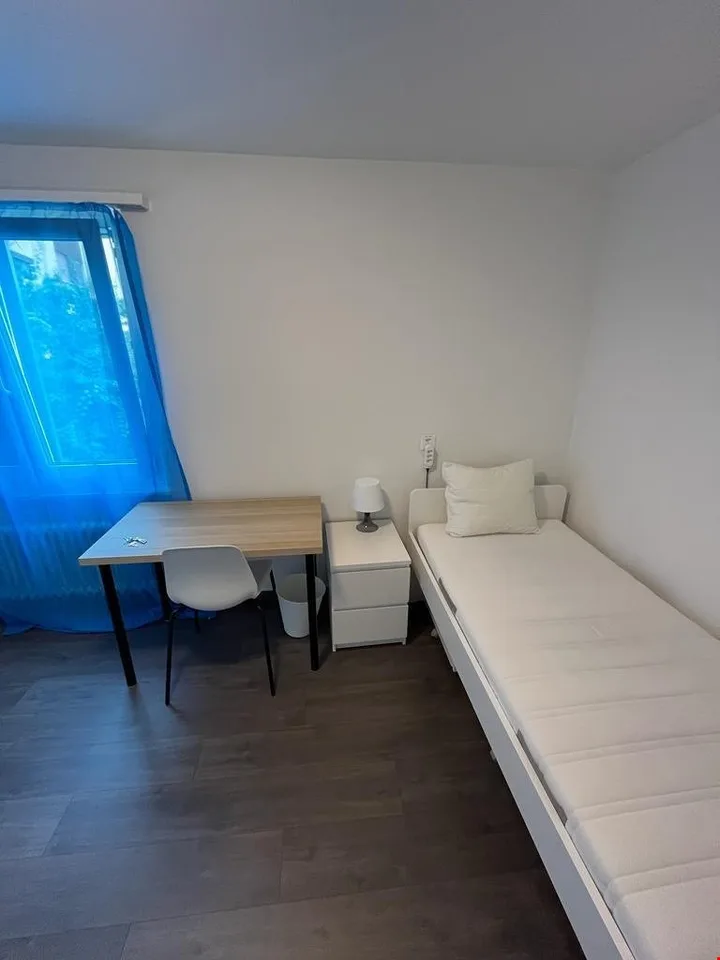 «WG-Zimmer inkl. Möbel, Strom und Internet - Mitten in Visp»