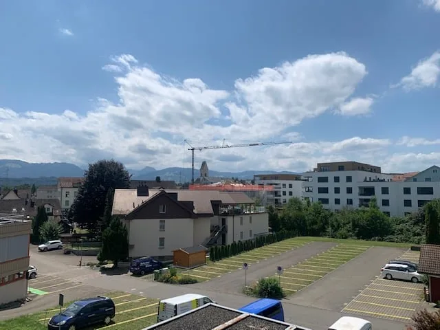 Attractive 2 1/2-room apartment in a central and quiet residential area