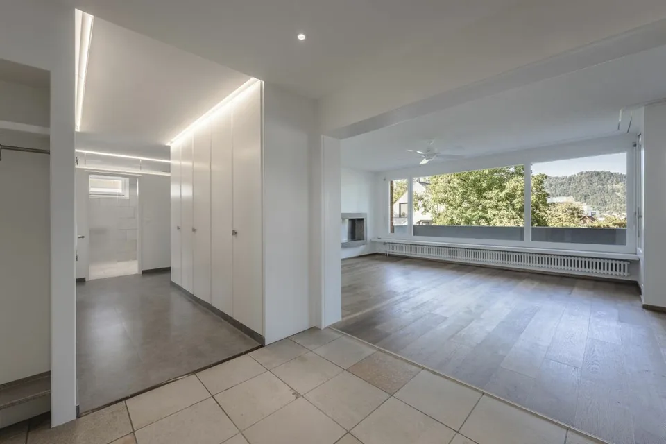 Sonnige 3.5-Zimmer-Wohnung mit Bergsicht & Garagenplatz – Foto 12 von 12