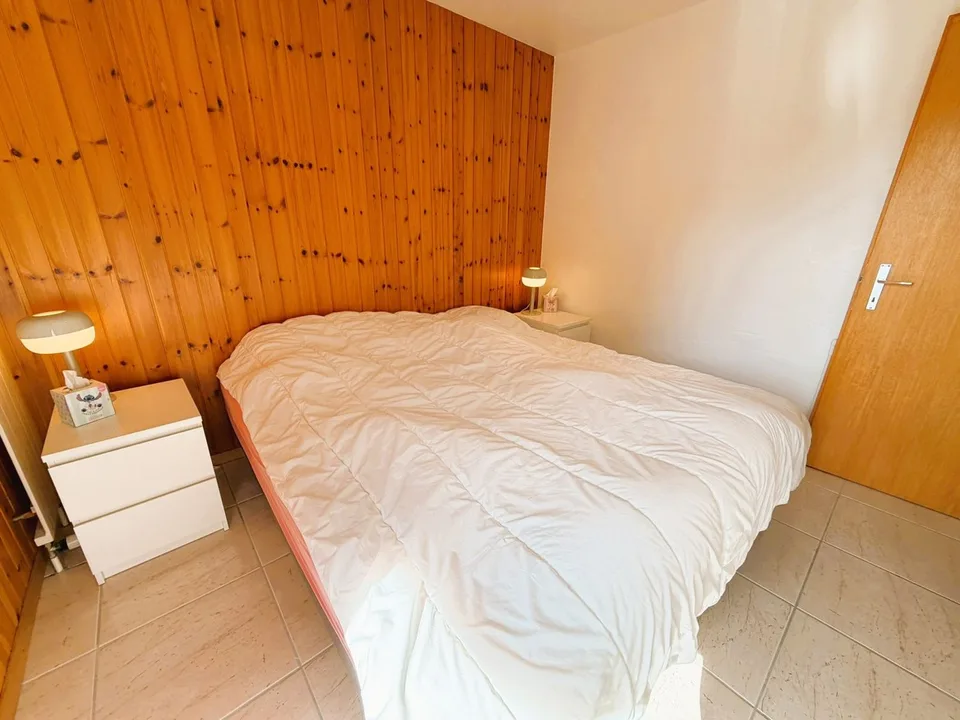 Zur Saison: Prächtiges 2.5-Zimmer-Wohnung renoviert - Geräumig & hell - Ruhige Lage - Gut gelegen - Schöne Aussicht