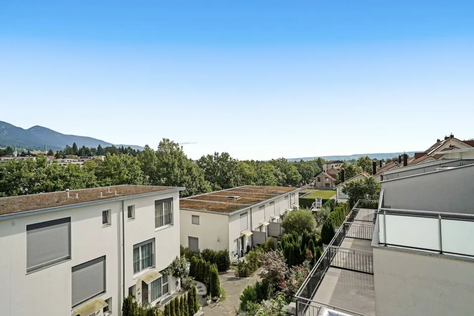 Modernes 5.5-Zimmer-Eck-Reihenhaus mit Wärmepumpe & Solaranlage – Foto 18 von 21