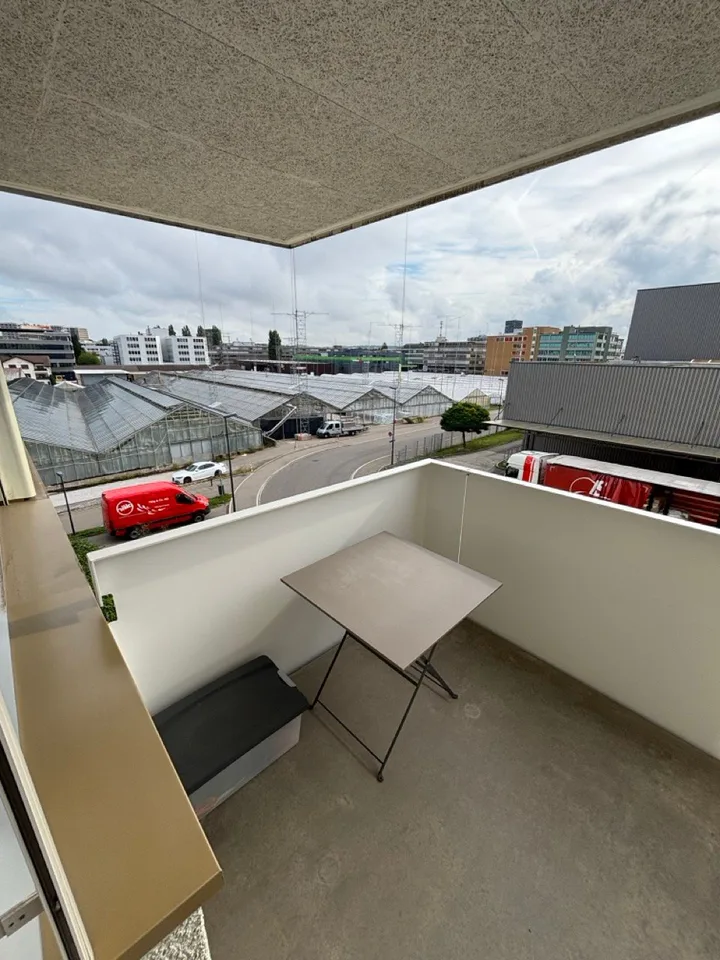 Appartamento moderno 2.5 locali con balcone