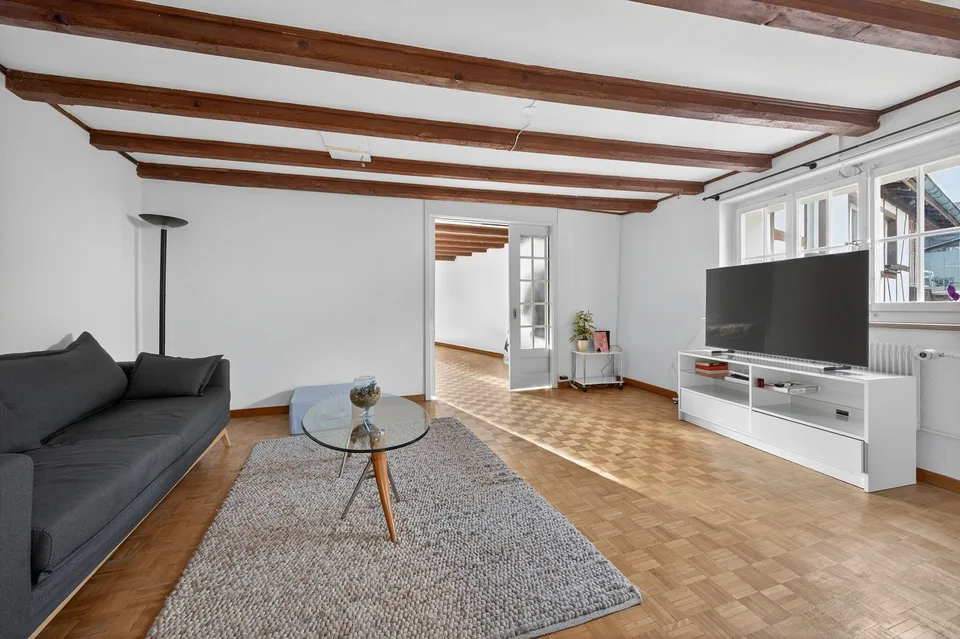 Charmant appartement 2.5 pièces dans la ville historique d'Erlach