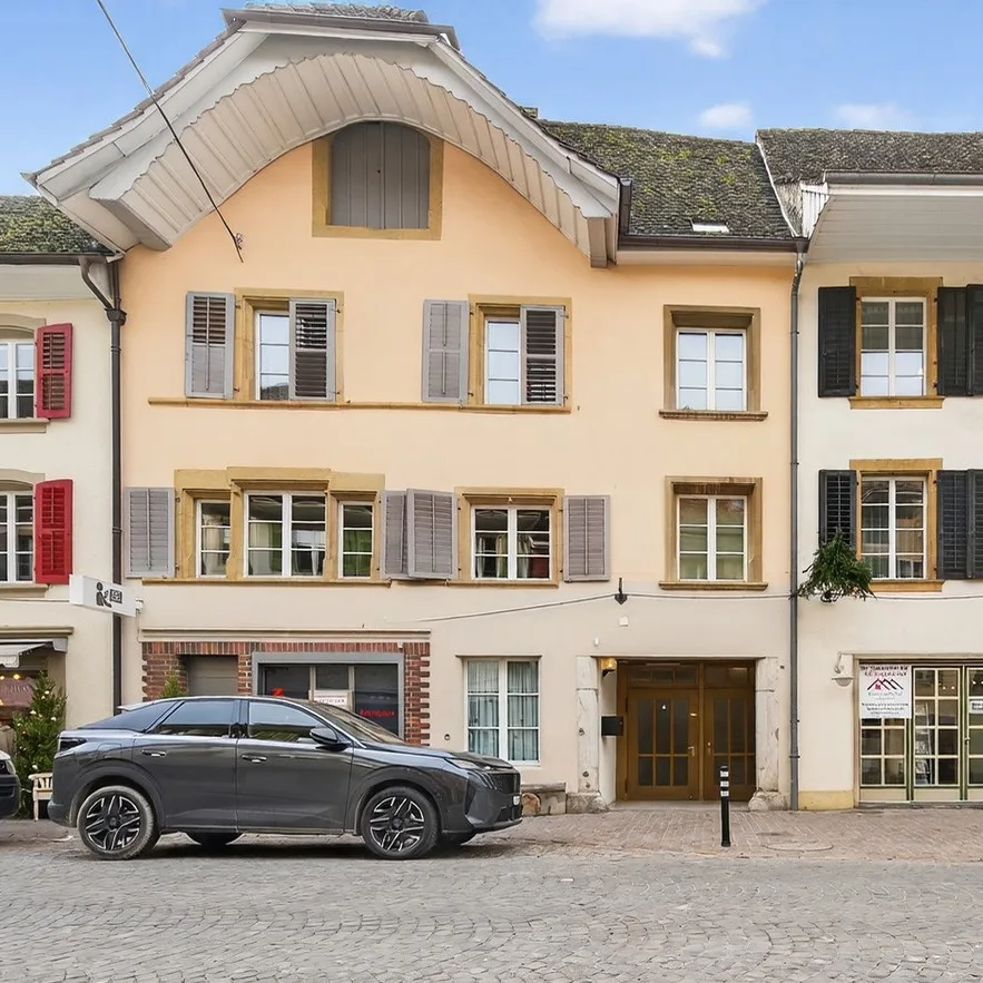 Charmante 2.5-Zimmer-Wohnung im historischen Städtchen Erlach
