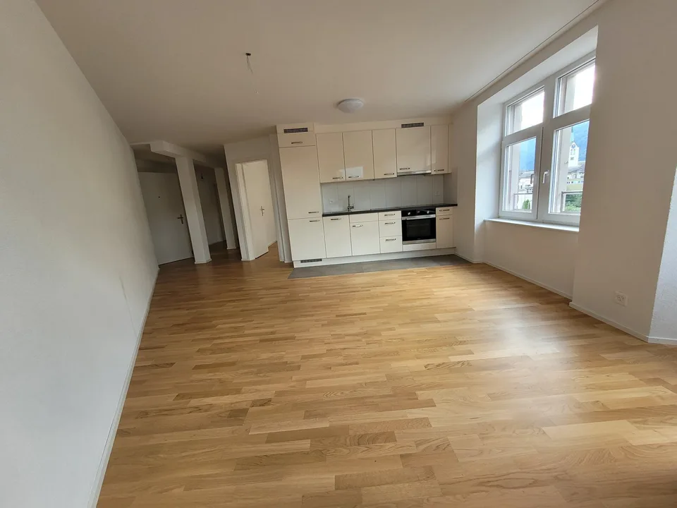 Ertragsstarkes Mehrfamilienhaus mit 10 Wohnungen in Schwanden GL – Foto 8 von 14