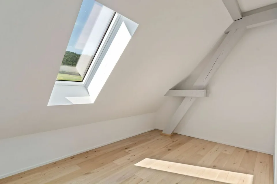 Courtelary, wunderschönes 4.5-Zimmer-Dachapartment