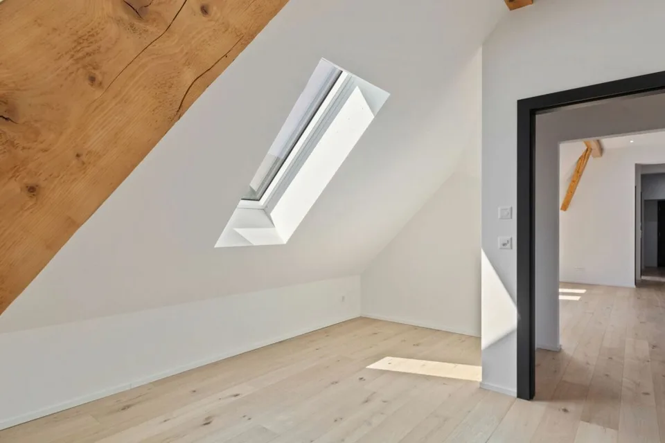 Courtelary, wunderschönes 4.5-Zimmer-Dachapartment