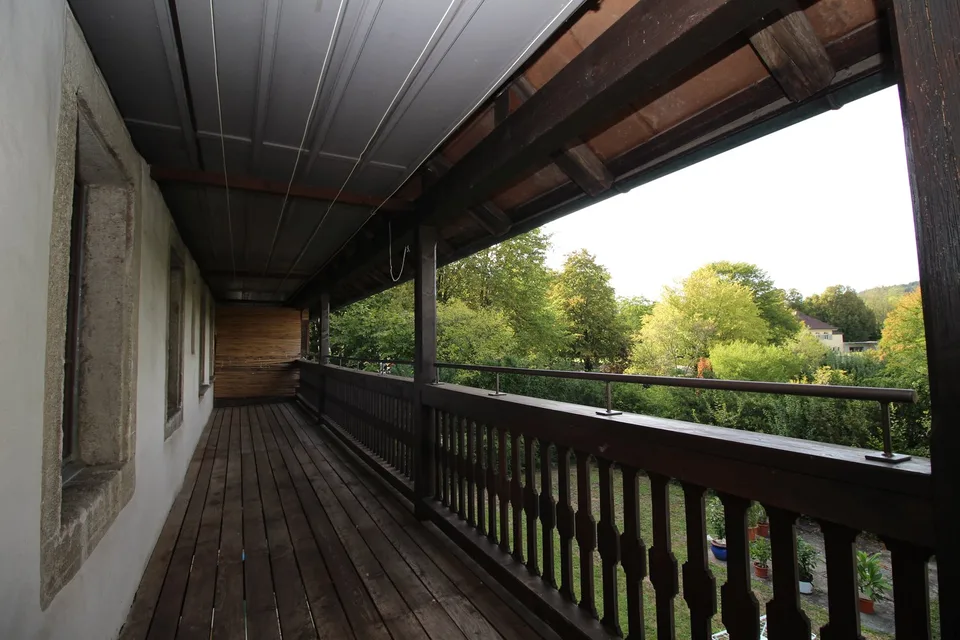 Charming 5-room old building apartment with balcony in Windisch