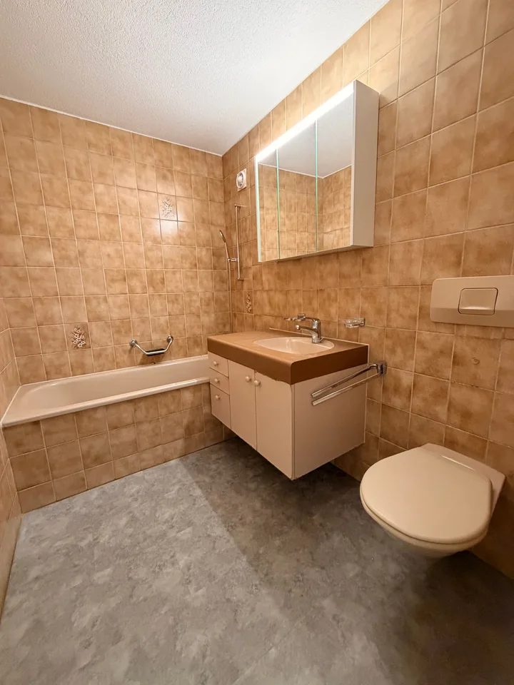 Bright 3.5-room apartment with balcony and beautiful view in Sirnach