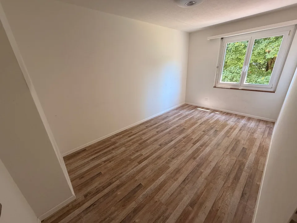 Bright 3.5-room apartment with balcony and beautiful view in Sirnach