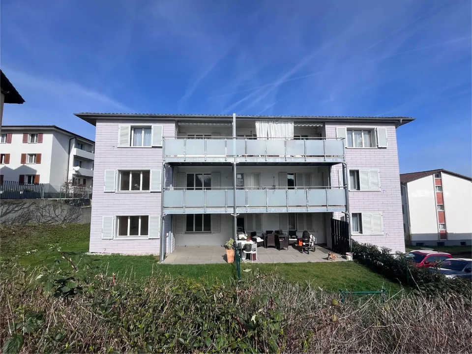 Appartement 4 pièces lumineux avec balcon à Beinwil am See – disponible immédiatement