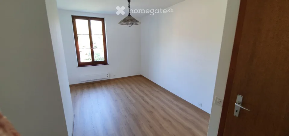 Charmantes und helle 4.5-Zimmer-Wohnung zur Miete in Chéserex