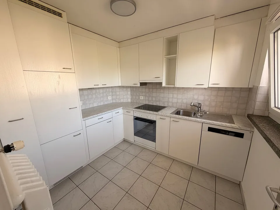 Bright 3.5-room apartment with balcony and beautiful view in Buchs SG