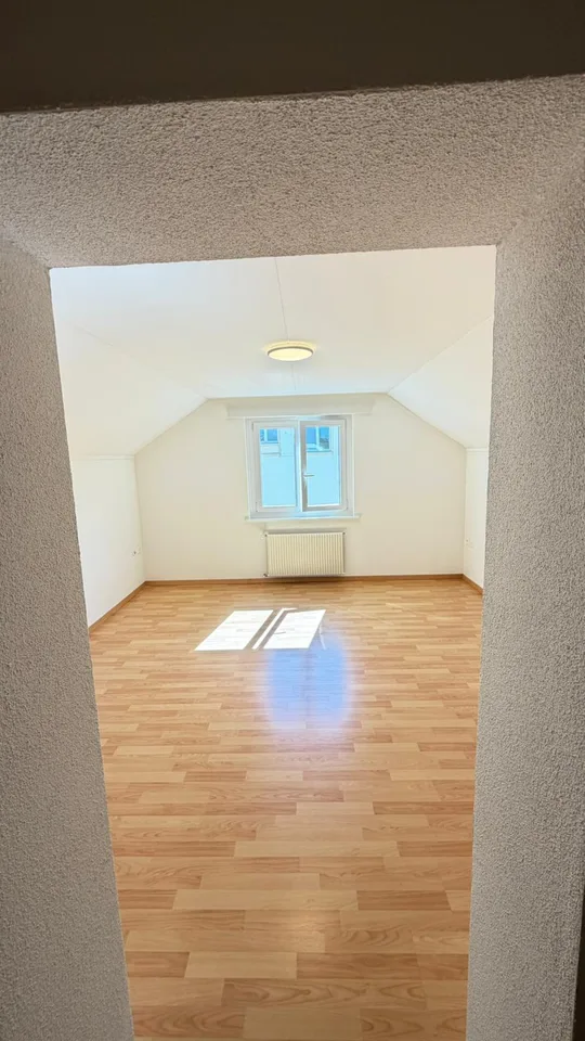 Accogliente appartamento mansardato 1 camera a Wangen an der Aare