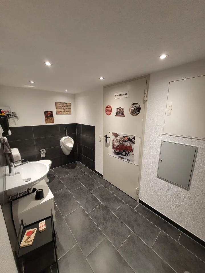 Atelier de car et de moto entièrement équipé avec 143 m² – photo 15 sur 15