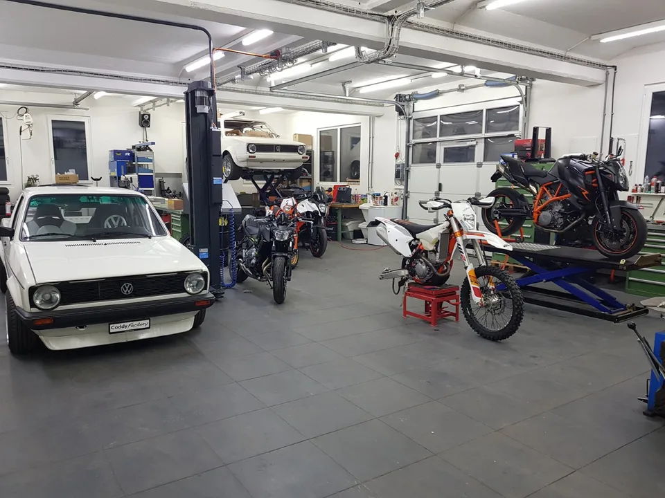 Atelier de car et de moto entièrement équipé avec 143 m² – photo 7 sur 15