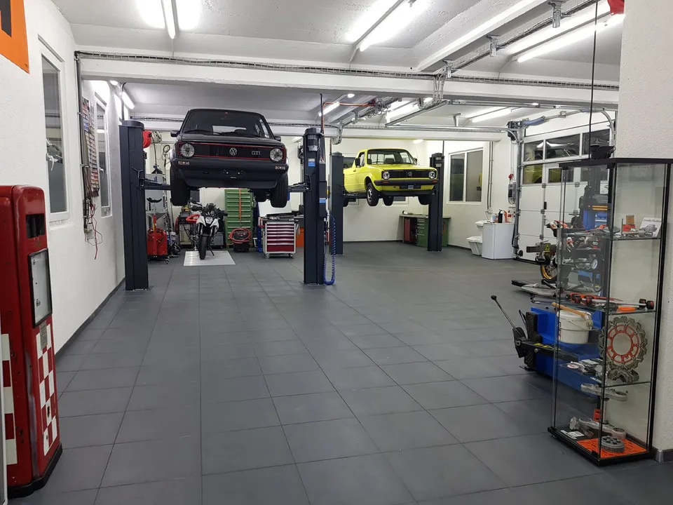 Atelier de car et de moto entièrement équipé avec 143 m² – photo 9 sur 15