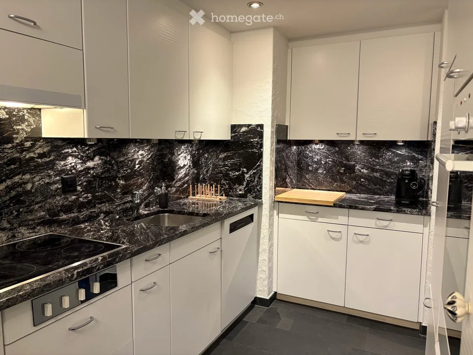 Möblierte 3.5-Zimmer-Wohnung in ruhiger Lage von Schwerzenbach