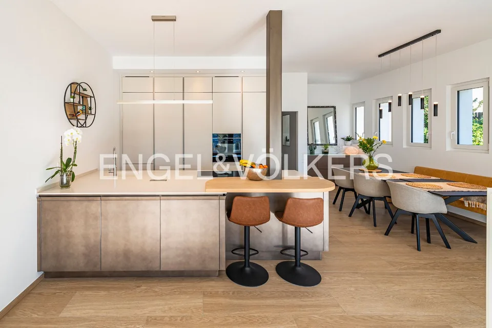 Vaste villa dans le vert avec beaucoup de potentiel – photo 9 sur 13