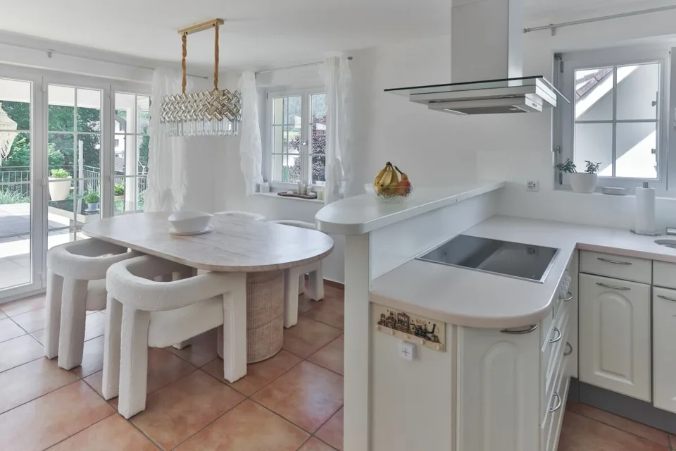 Exklusives Landhaus mit Pool & idyllischem Garten in Pfungen – Foto 11 von 19
