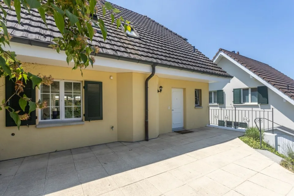 Exklusives Landhaus mit Pool & idyllischem Garten in Pfungen – Foto 6 von 19