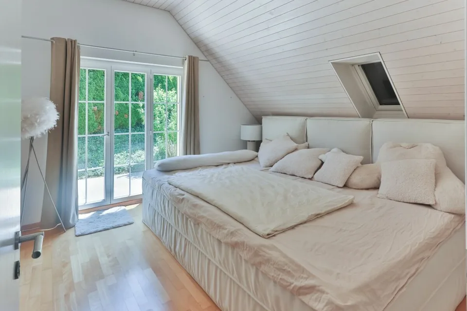 Exklusives Landhaus mit Pool & idyllischem Garten in Pfungen – Foto 13 von 19