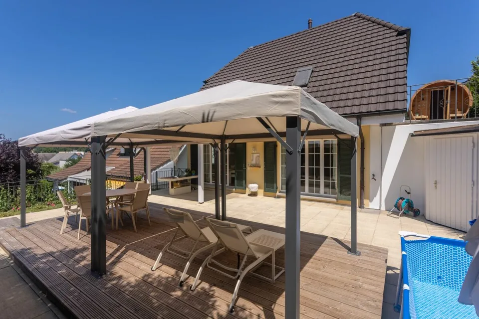 Exklusives Landhaus mit Pool & idyllischem Garten in Pfungen – Foto 3 von 19