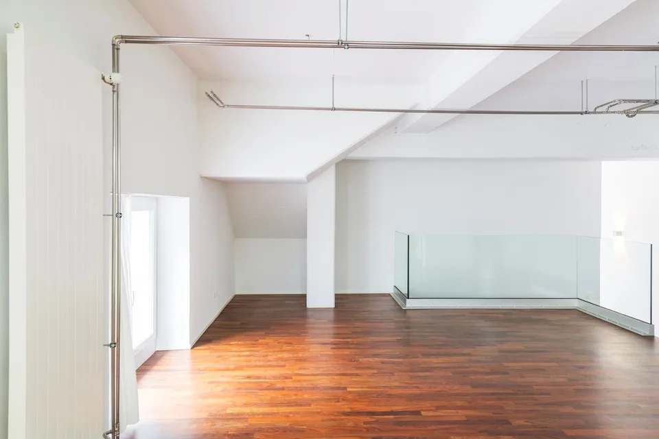 Einzigartige 3.5-Zimmer-Loftwohnung in Tägerig – Foto 2 von 6