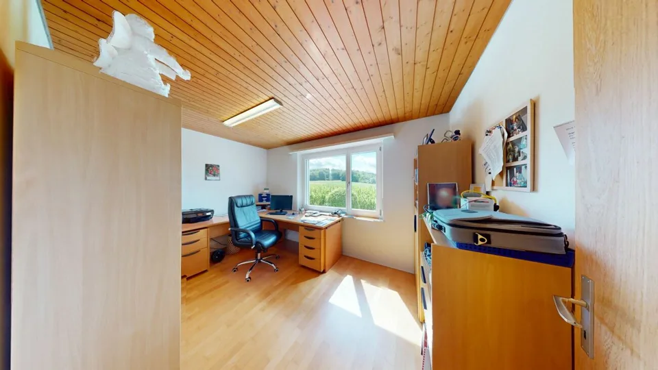RISERVATO. Affascinante casa unifamiliare di 5,5 locali con vista sulle Alpi e giardino da sogno – foto 8 di 13