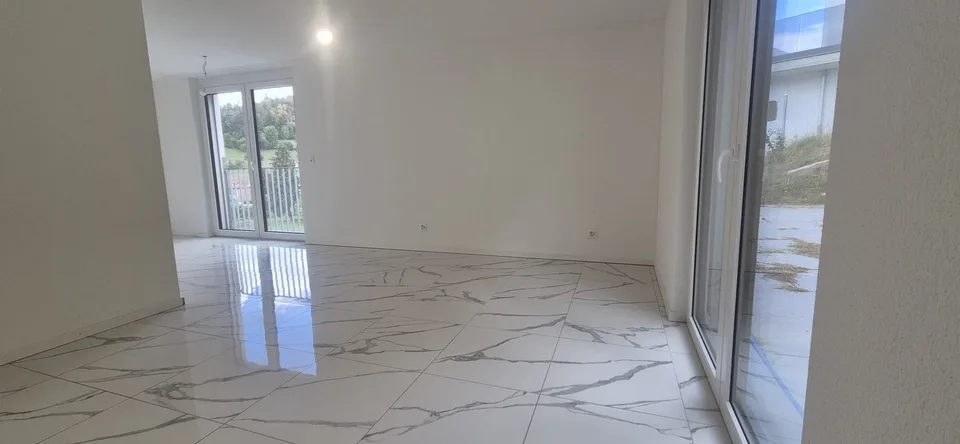 Villa esclusiva di nuova costruzione con piscina – foto 12 di 21
