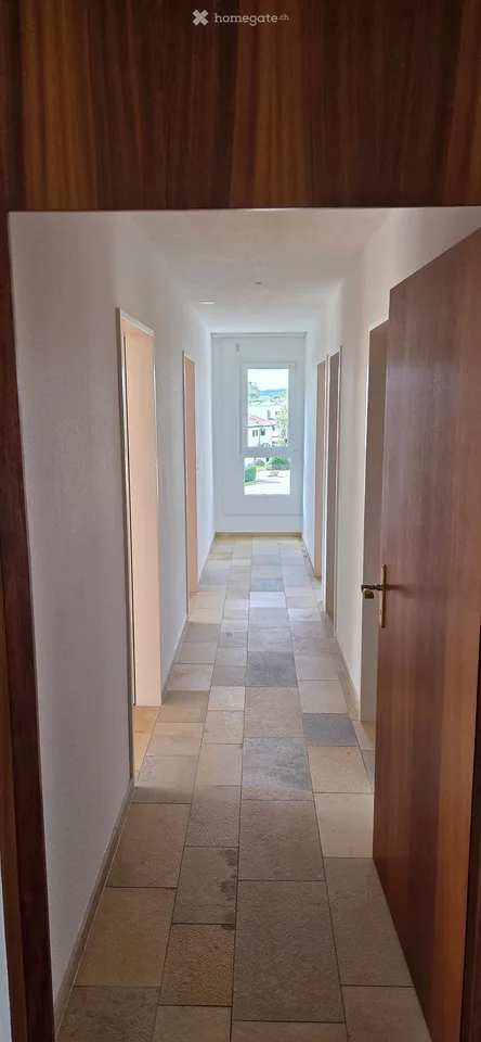 Helle 4.5-Zimmer-Wohnung mit Balkon und schöner Aussicht in Wangen-Brüttisellen