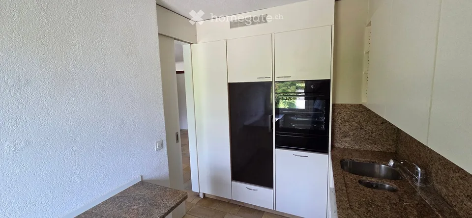 Helle 4.5-Zimmer-Wohnung mit Balkon und schöner Aussicht in Wangen-Brüttisellen