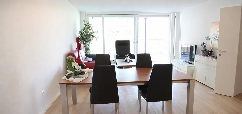 Appartement moderne 2,5 pièces à Zofingen – adapté aux seniors et confortable