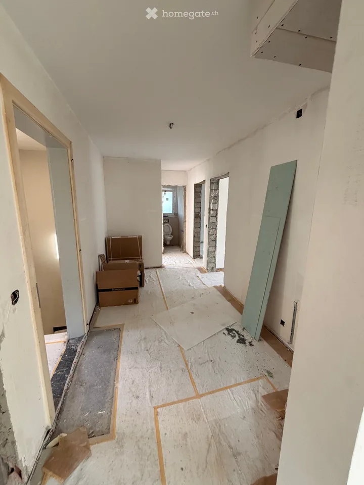 Zu vermieten in Corin, 4,5-Zimmer-Wohnung komplett renoviert – Foto 2 von 3