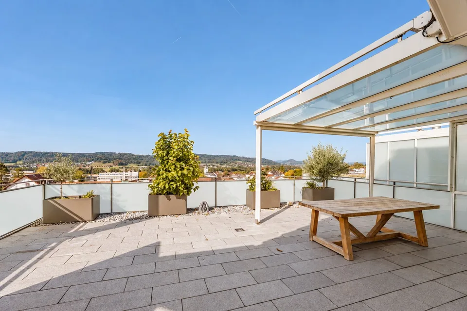 Charmant appartement maisonnette 5.5 pièces avec vue panoramique – photo 3 sur 17