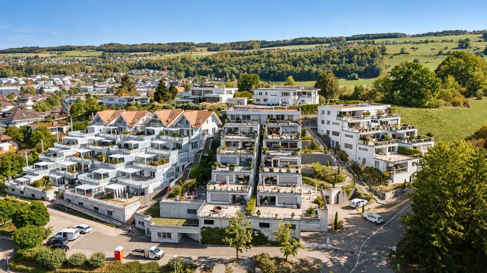Charmant appartement maisonnette 5.5 pièces avec vue panoramique – photo 2 sur 17